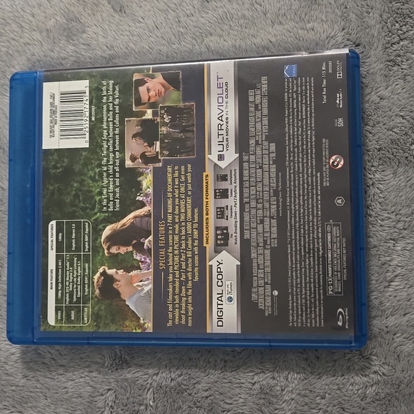 The Twilight Saga: Breaking Dawn Part 2 Blu-ray - Picture 2 of 3